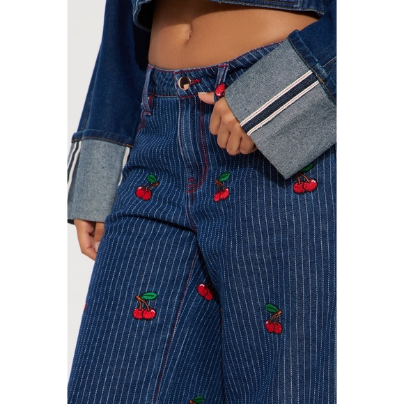 FASHION NOVA | Sweetest Cherry Low Rise Wide Leg Jeans - Medium Wash - Picture 4 of 5